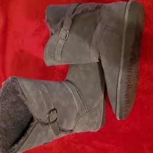 Bearpaw short Grey boots